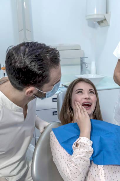 Best Chipped Tooth Repair Near Me  in Ives Estates, FL