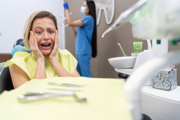 Best Tooth Infection Emergency Dentist  in Ives Estates, FL